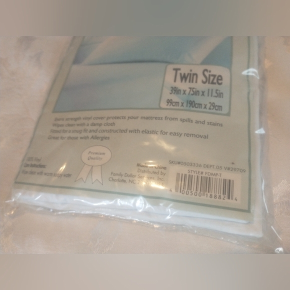 New Interiors Design Twin Fitted Extra Strength Vinyl Mattress Cover 39 x 75 In - Picture 3 of 5